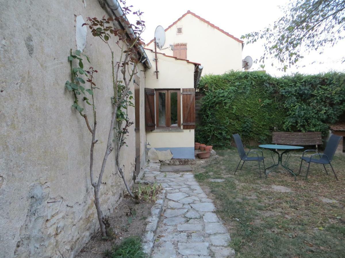 Charmante Maison Pres De Vezelay Voutenay-sur-Cure Bagian luar foto
